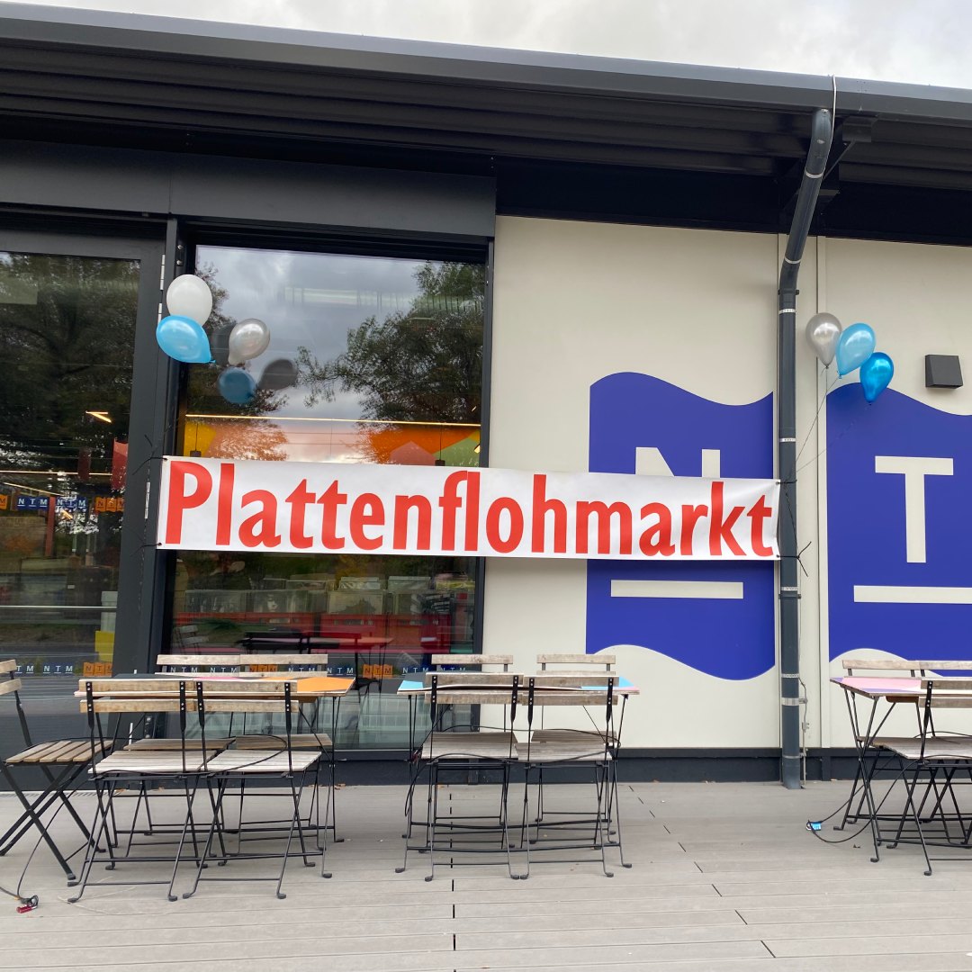 Impression von einer früheren Mannheimer Plattenbörse, Bild 1